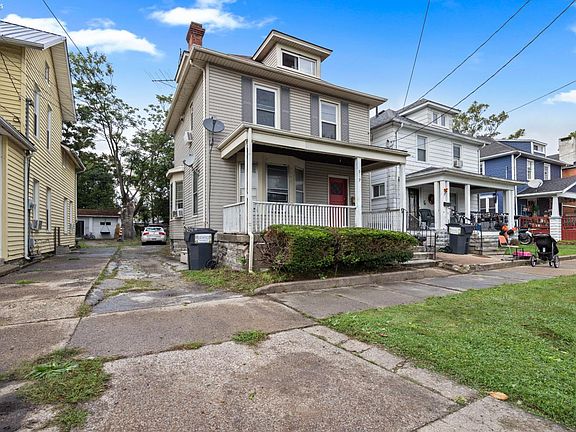 3rd image of 919 Adams St