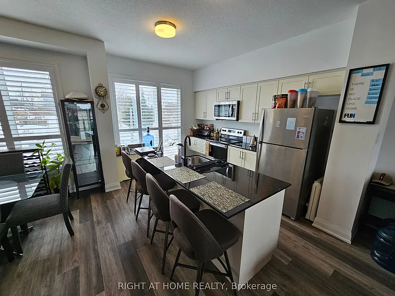 156 Huron St — Photo 12