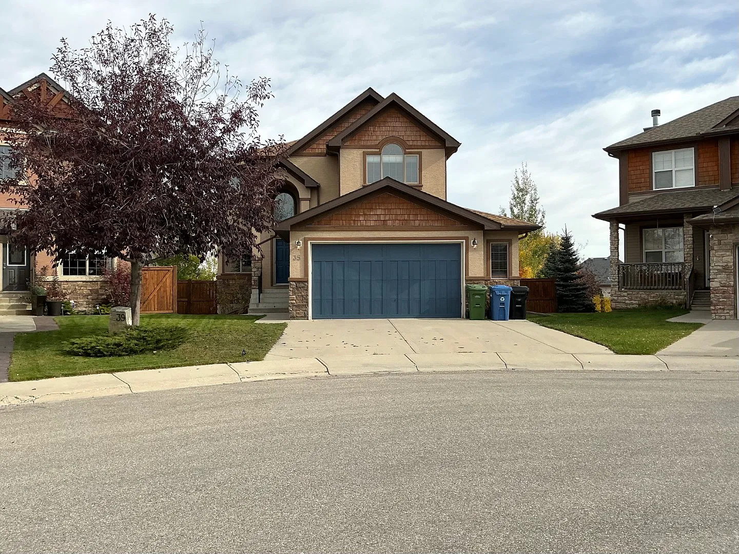 35 Tremblant Point SW — Photo 1