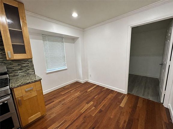 5th image of 3305 Newcastle Way