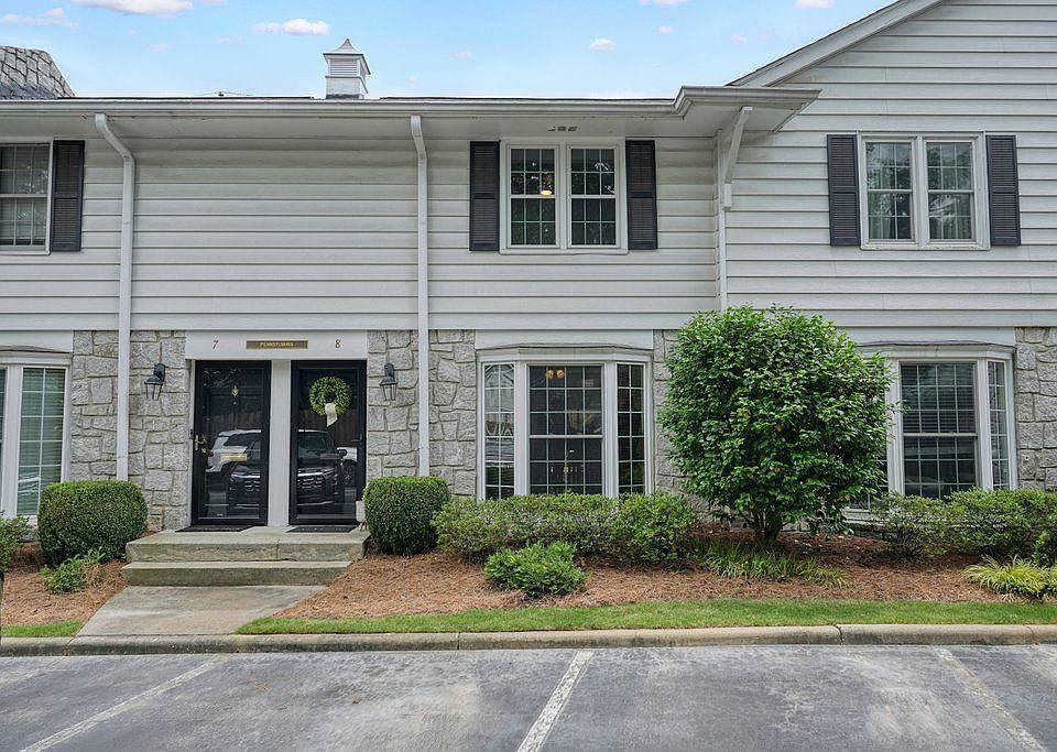 1st image of 136 Peachtree Memorial Dr NW APT Pa8
