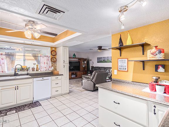 5th image of 4602 W DIANA Avenue