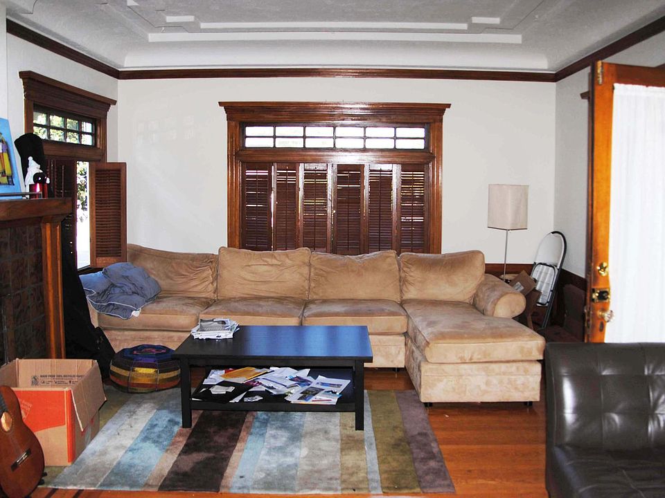 Spacious living room with room for a study