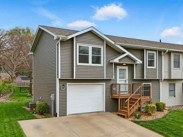 2259 9th St, Coralville, IA 52241
