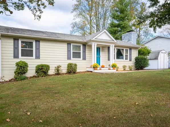 518 Jester Ln, Charlottesville, VA 22911
