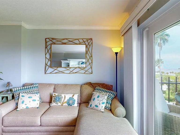 1120 N Shore Dr NE #501 — Photo 20