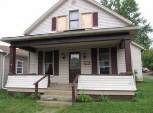 438 E 5th St, Uhrichsville, OH