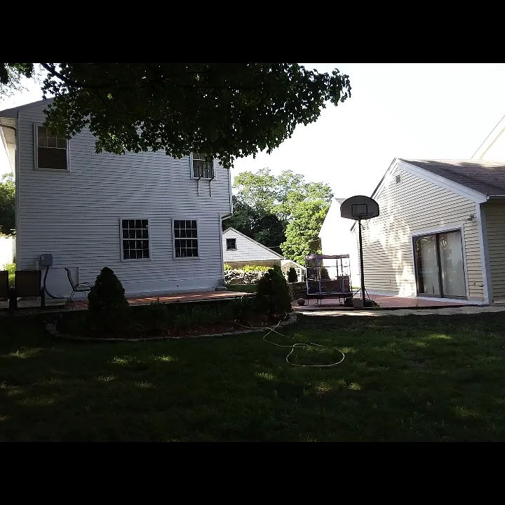 129 Simmonsville Ave #2