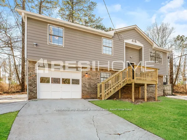 5203 Shawn Ln, Stone Mountain, GA 30088