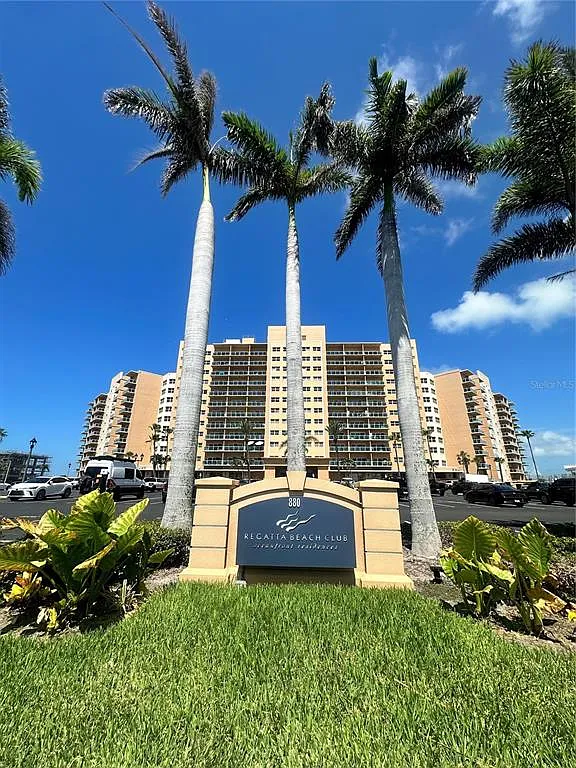 1 bed, 1.0 bath, 707 sqft, $3,200 — Photo 1