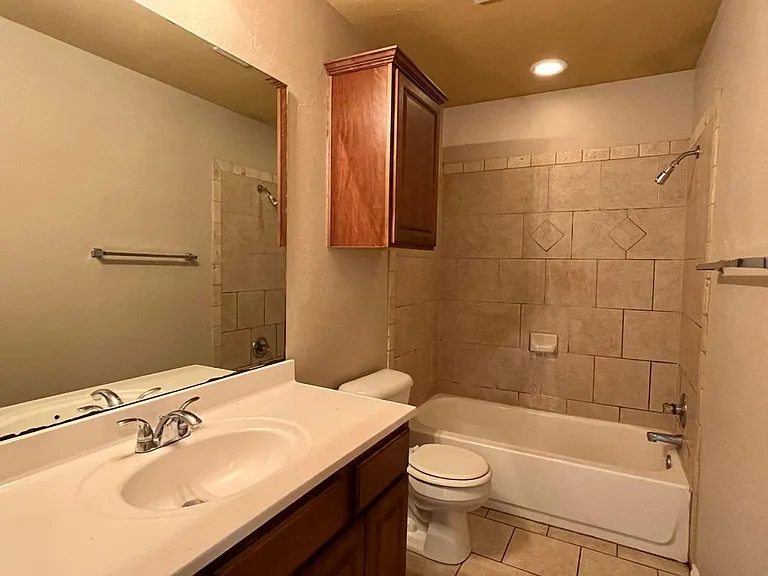 1703 Everglade Ct — Photo 12
