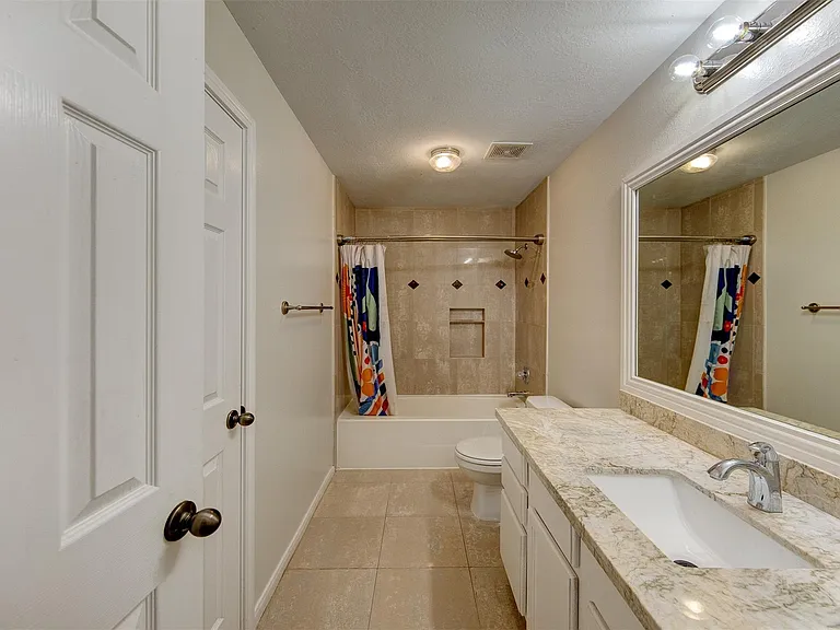 1118 Wilson St — Photo 31