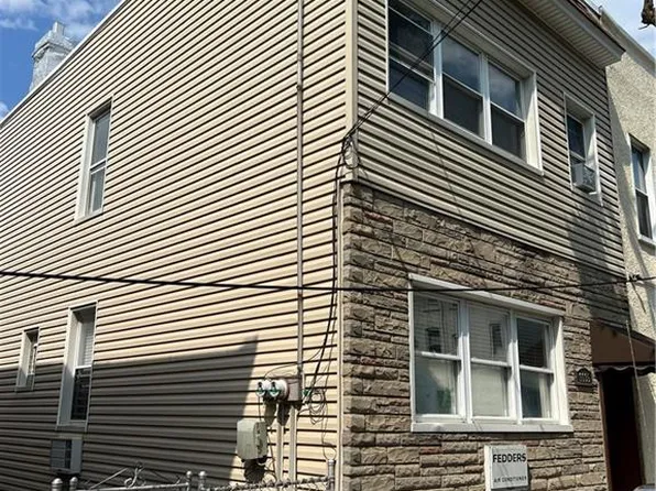 6035 56th Rd, Maspeth, NY 11378