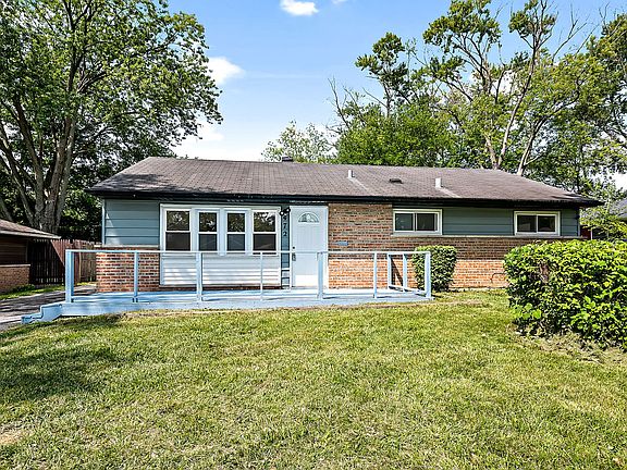 2nd image of 472 Indianwood Blvd