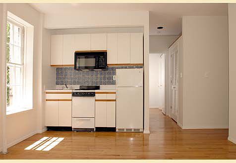 3rd image of 316 E 92nd St APT 5RC