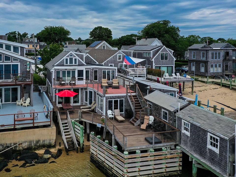 97 Commercial Street, Provincetown, MA 02657 Zillow