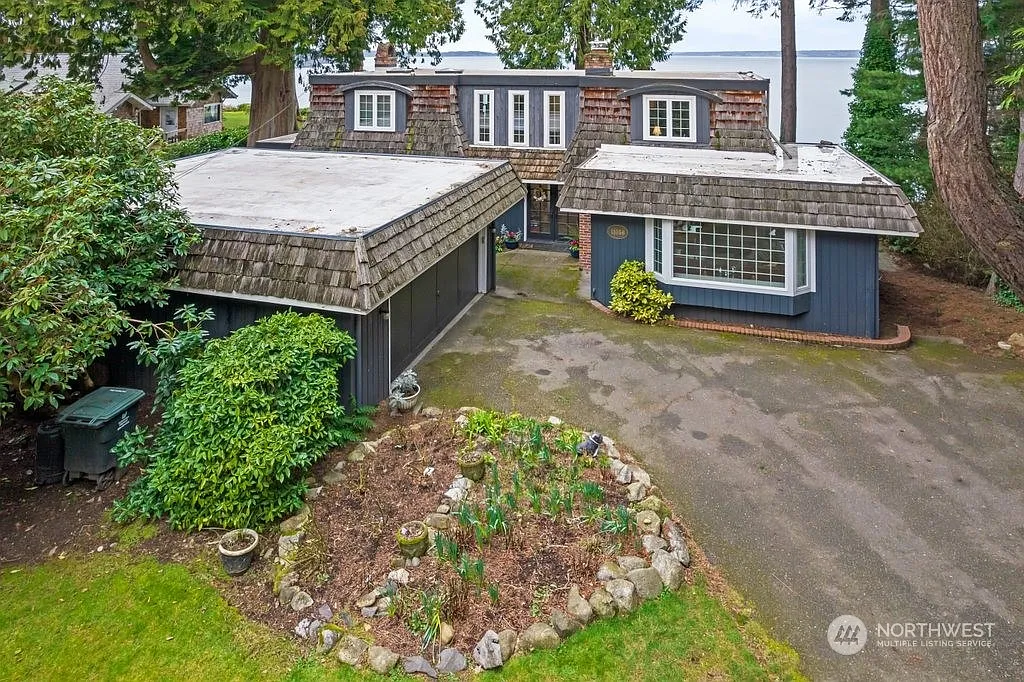 11056 NE Mountain View Road photo 1