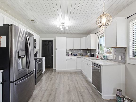 5th image of 3003 Mitchell St