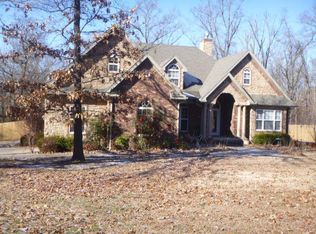 1750 Cedar Dr, Cassville, MO 65625