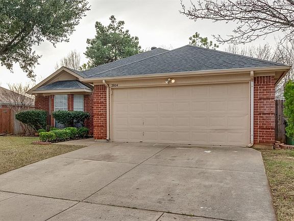 3rd image of 2804 Kempton Dr