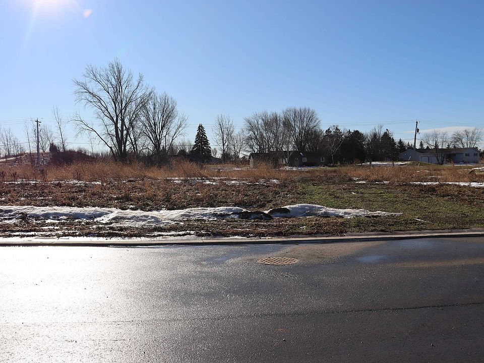 2nd image of Meadow Park Dr #74