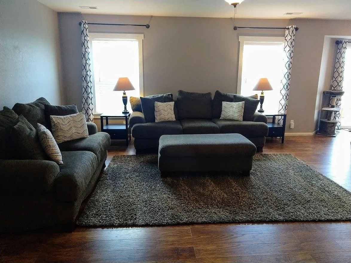3 bed, 1588 sqft, $2,600 — Photo 3