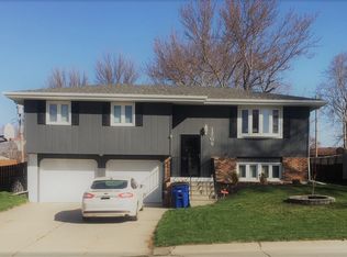 1709 McDonald Rd, Norfolk, NE 68701