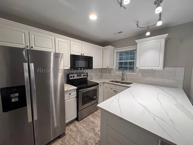 4021 Wellington Ridge Loop — Photo 3