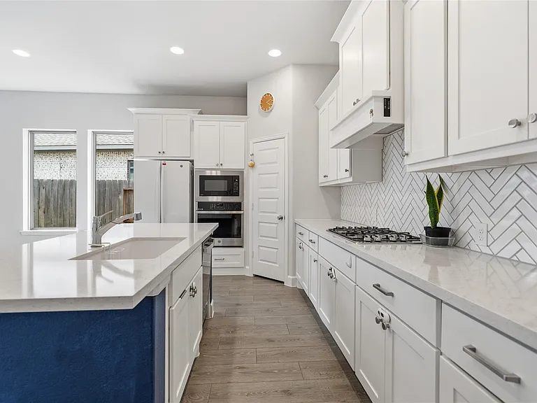 29427 Mesquite Oaks Dr — Photo 6