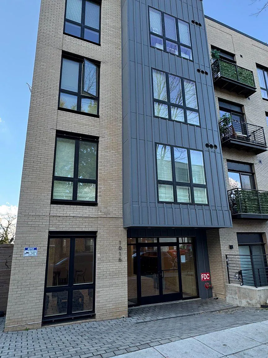 1 bed, 1.0 bath, 506 sqft, $2,000 — Photo 2