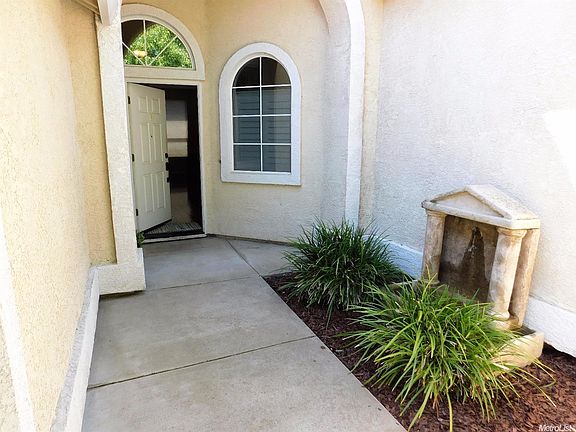 5th image of 1820 Glastonbury Cir