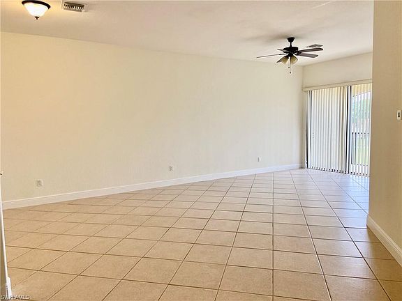 3rd image of 4902 SW 17th Pl #5