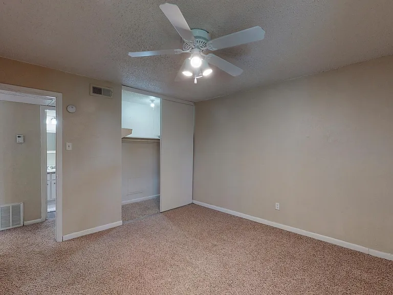 Tower Park Apartments — Photo 24