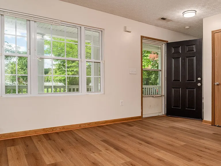 6201 Norway Glen Ave — Photo 14