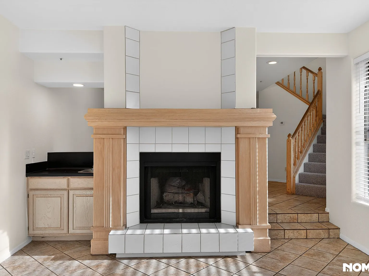 4 bed, 2429 sqft, $4,250 — Photo 3