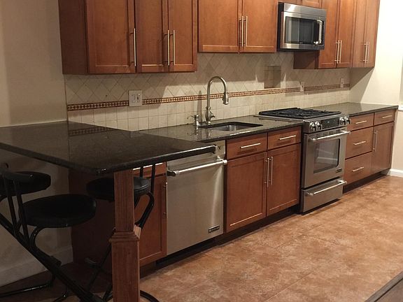 GREAT WORKING KITCHEN