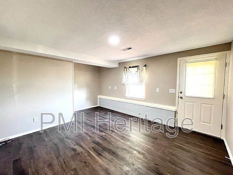 40 Portsmouth Dr — Photo 36