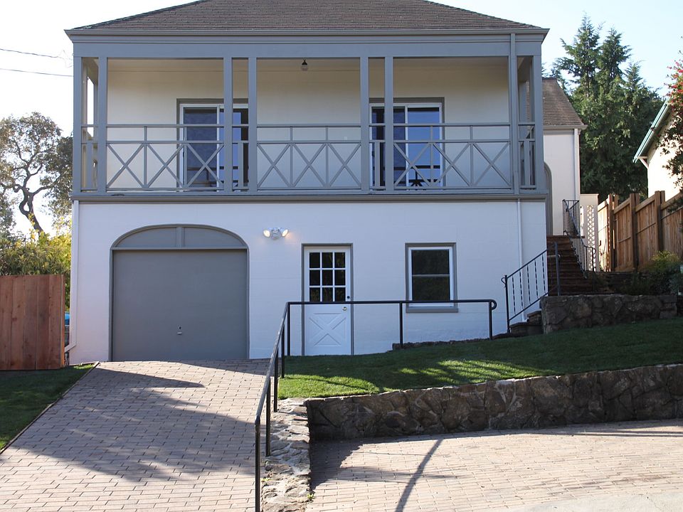 1st image of 2707 Newlands Ave
