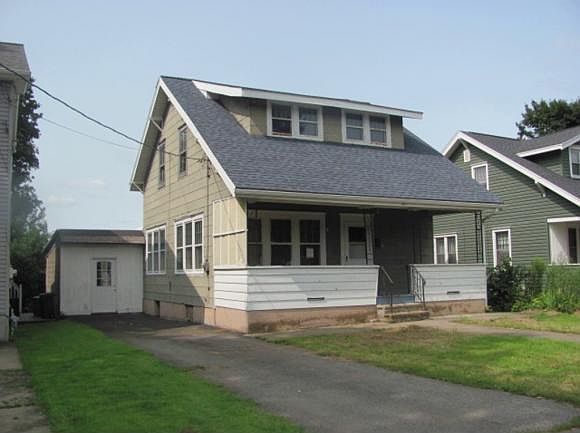 1st image of 371 Conklin Ave