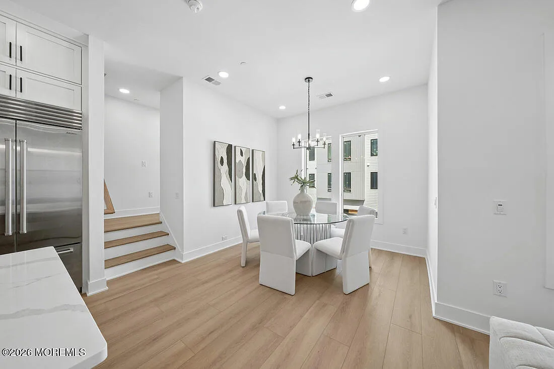 2 bed, 2.5 bath, $5,500 — Photo 4