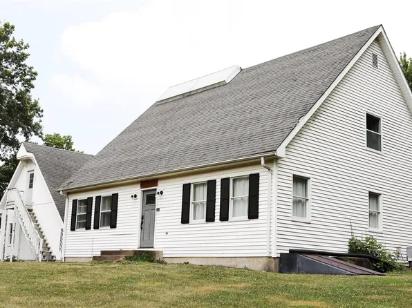 1209 E 2nd St, Trenton, IL 62293