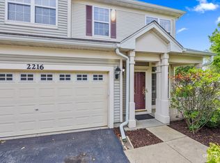 2216 Hillsboro Ct, Aurora, IL 60503