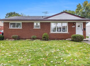 32724 Hazelwood St, Westland, MI 48186
