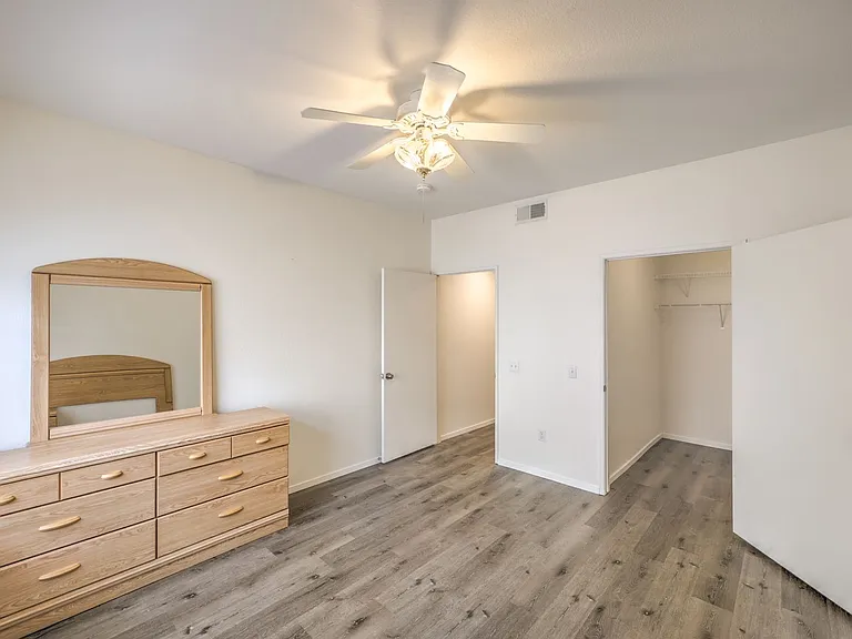 5415 W Harmon Ave #1038 — Photo 10