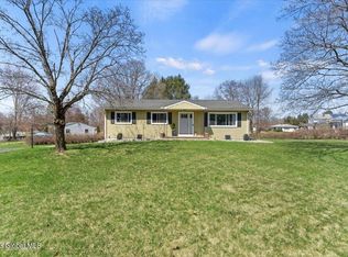 307 Schodack Dr, Castleton, NY 12033