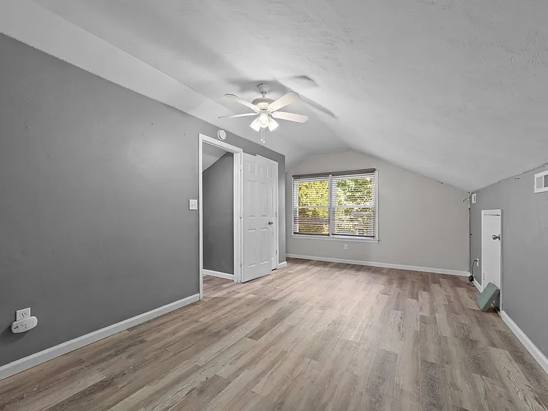 435 Currituck Dr — Photo 46