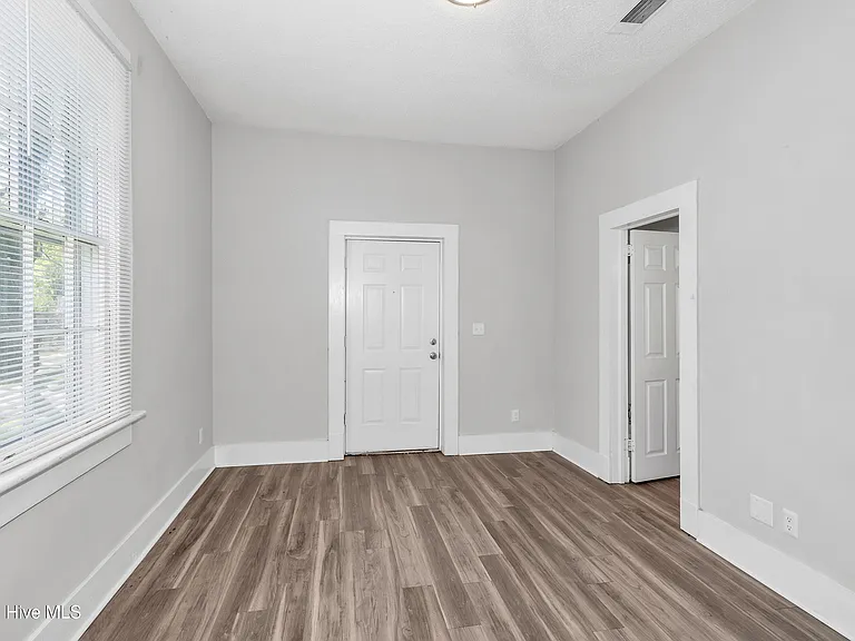 240 Ellis St #A — Photo 7