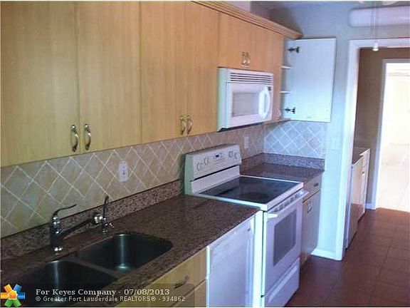 2nd image of 3403 Rose Hill Way #108