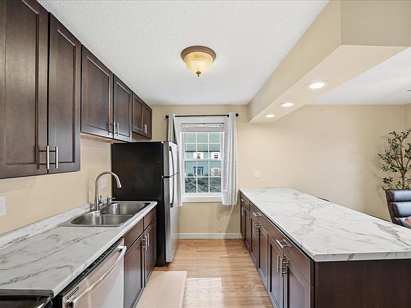 4th image of 148 N Twin Oaks Terrace #148