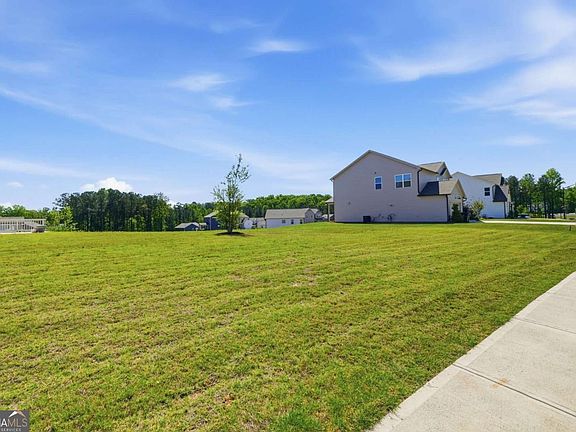 4th image of 14 Ledgemont Way